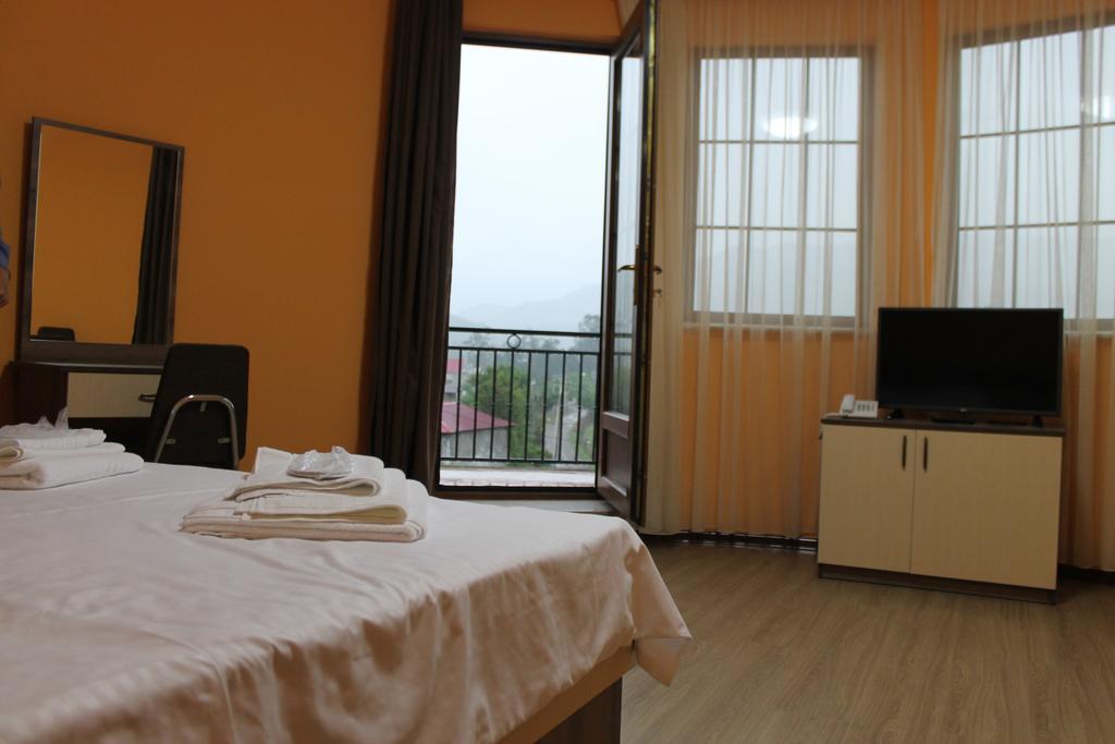Villa Qero Батуми Екстериор снимка